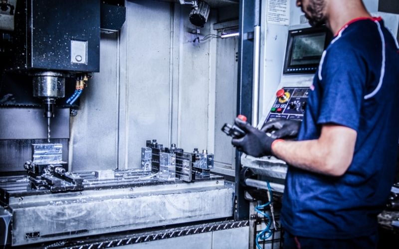 Cách tối ưu hóa năng suất máy CNC trong kỷ nguyên 2026