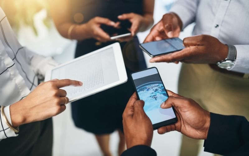 Chia sẻ qua các dịch vụ lưu trữ đám mây phổ thông (Cloud Storage)