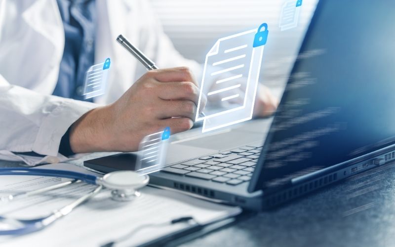 Sử dụng hệ thống quản lý dữ liệu chuyên dụng (PDM/PLM)